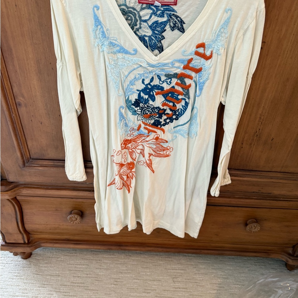 Johnny Was Cream Long Sleeve V-Neck Tee with Blue and Orange Floral Embroidery